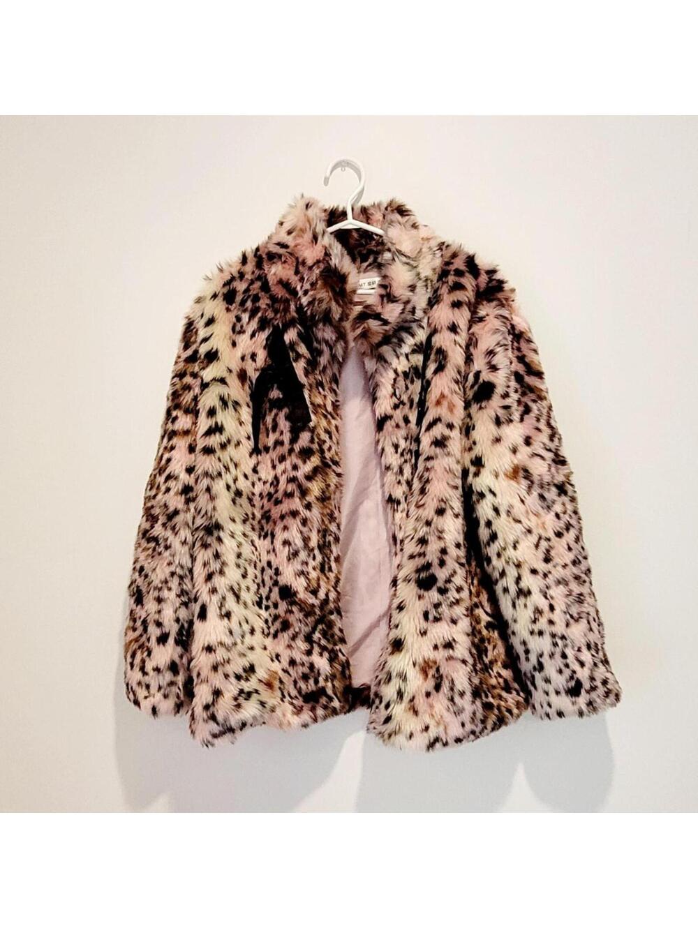 🎀 Taobao Pink Leopard Print Statement Coat 🎀